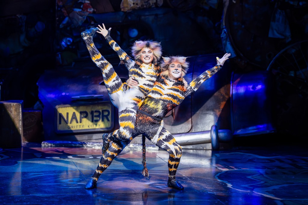 Savannah Lind and Jake O'brien as Mungojerrie and Rumpleteazer performing a dance number in CATS